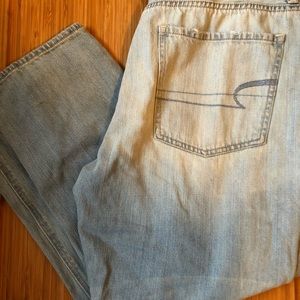 American Eagle Vintage Hi-Rise jeans